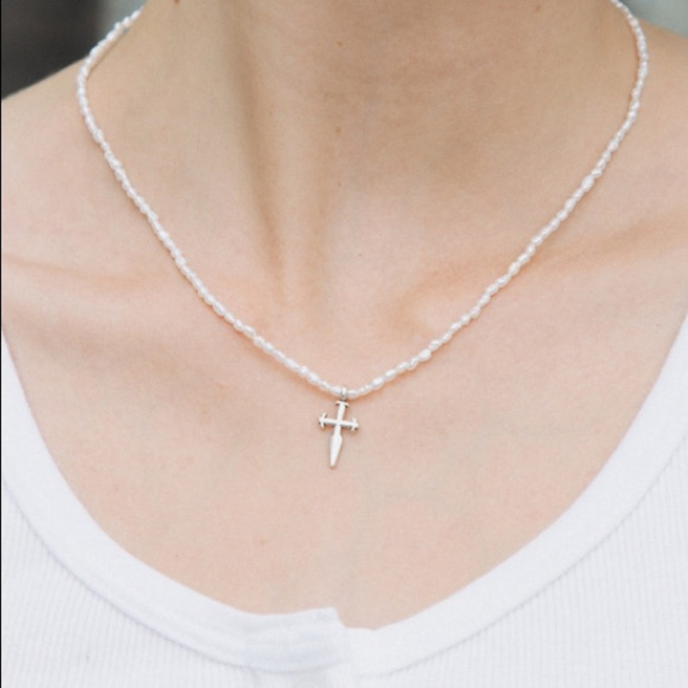 silver and white bead choker necklace